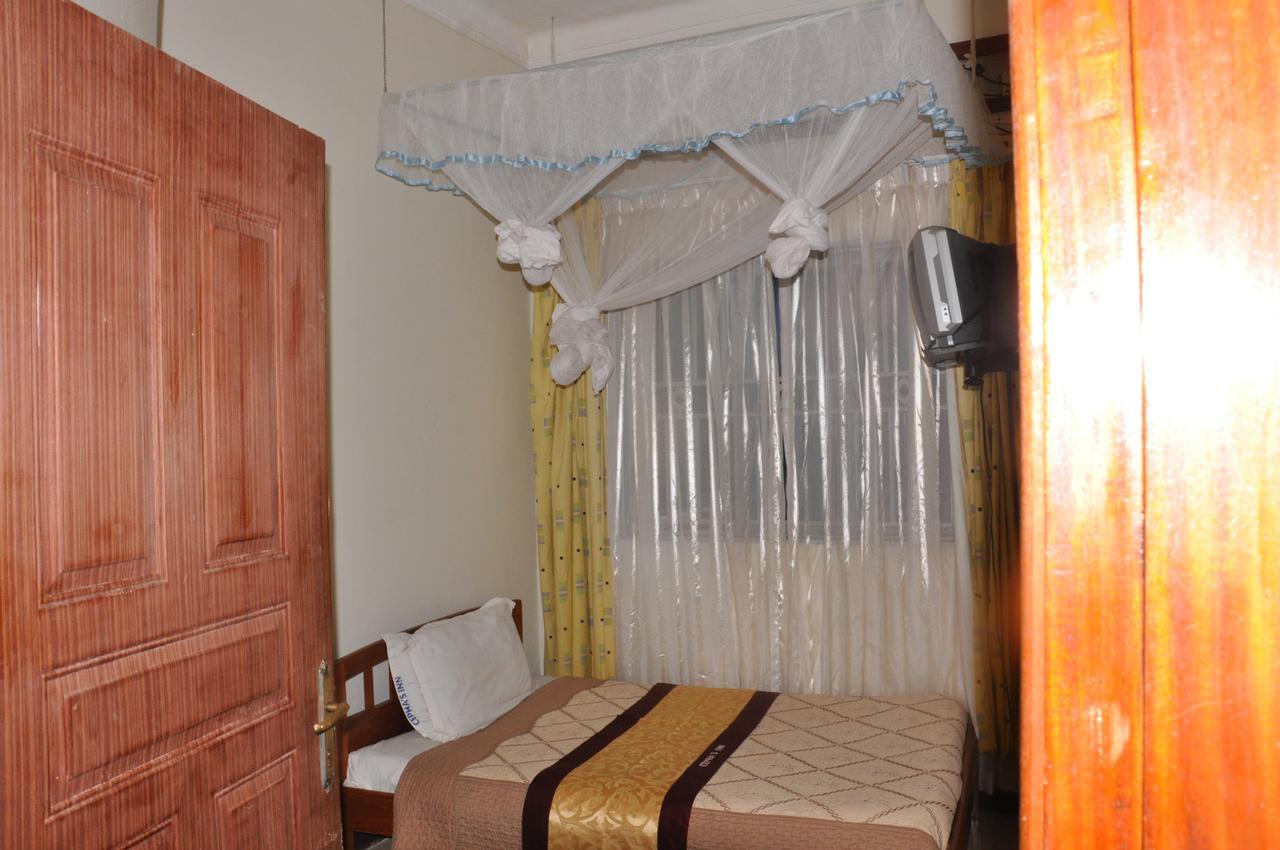 Cepha'S Inn Kabale Exterior photo